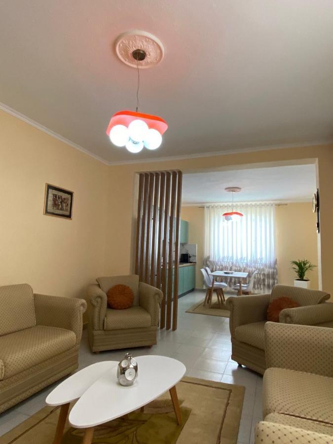 Guest House Tirana Exterior foto